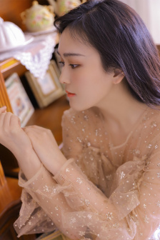 腿张大点我就可以吃到扇贝了图
